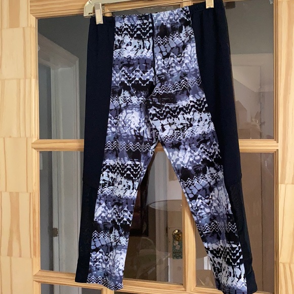 Swim capris - Picture 1 of 3